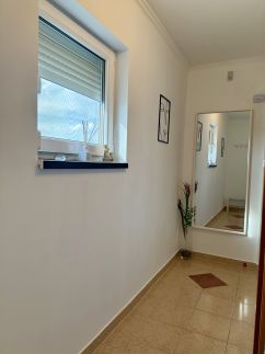 Cozy Loft10