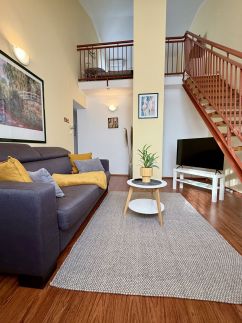 Cozy Loft1