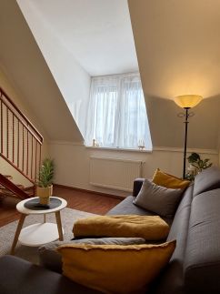 Cozy Loft3