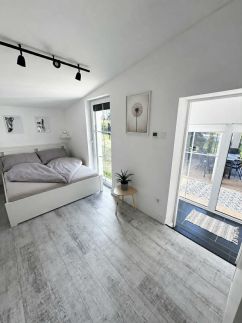 Rocco Garden Apartman2