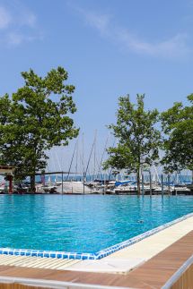 BL Lakeview with Pool Vízparti Medencés Apartman14