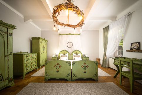 Mályvás Apartman-A Múlt Kincse2