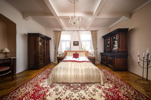 Mályvás Apartman-A Múlt Kincse