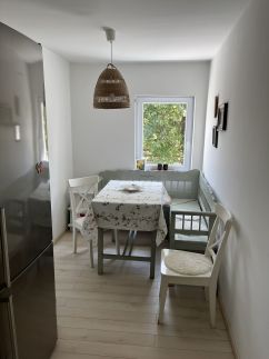 Árnyas Utcai Lak4