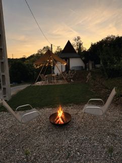 Szőlők közt Apartman12