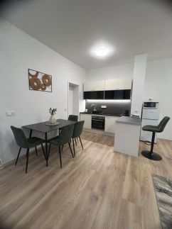 R03 Central Residence2