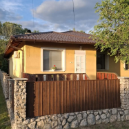 Vár-Lak Apartman