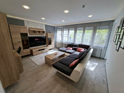 Birdsong Apartman1