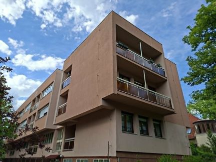 Birdsong Apartman13