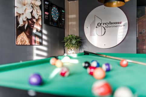 Greyhouse Apartments Paradise5