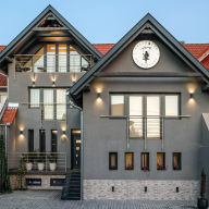 Greyhouse Apartments Paradise