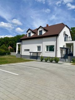 Green Nest Apartment13