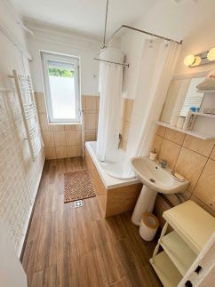 Nefelejcs Apartmanház4
