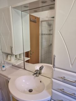Mica Apartman4