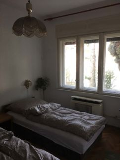 Leander Vendégház5