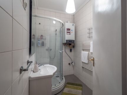 Kiss Apartman 13