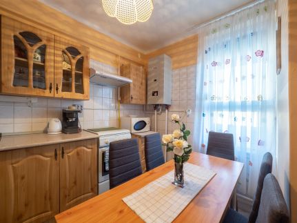 Kiss Apartman 25