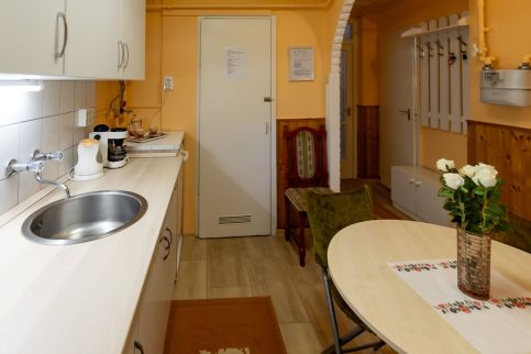 Kiss Apartman 35