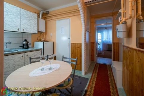 Kiss Apartman 32