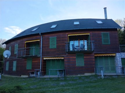 Borostyán Üdülőház 4. Apartman1