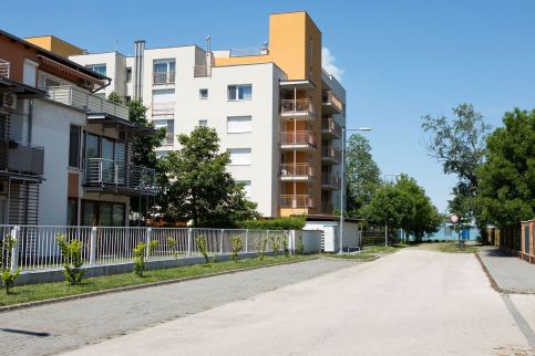 Aranypart Enikő Apartman14