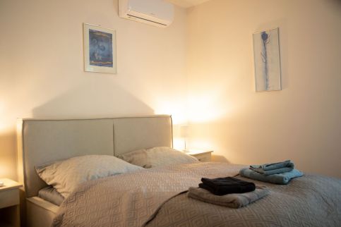 Aranypart Enikő Apartman8