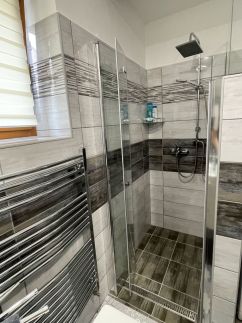 Zója Apartmanház13