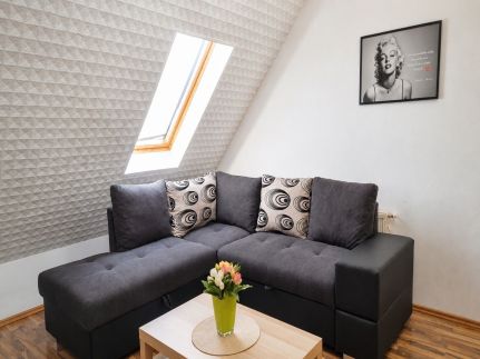 Marilyn Apartman8