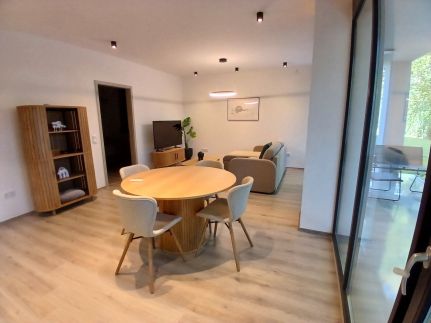 Fenyvesliget Apartmanok 4