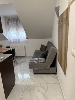 Familia Apartman R653
