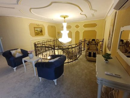 Villa Gold