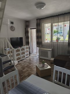 Tavasz-Lak Apartman9