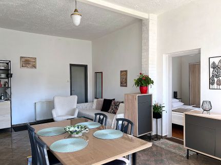 Peti Apartmanok Centrum Füred1