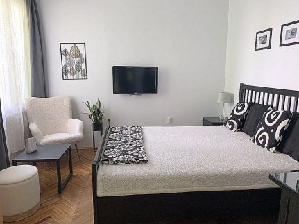 Peti Apartmanok Centrum Füred4