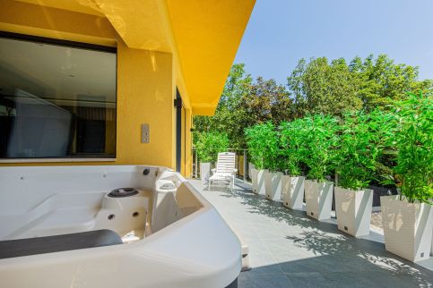 Elite House Apartments16
