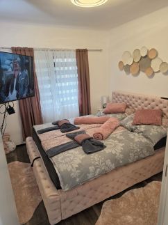 Vártalak Apartmanház3