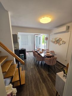 Vártalak Apartmanház5
