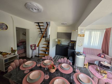 Vártalak Apartmanház6