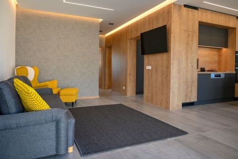 L'ari Fáry Home9
