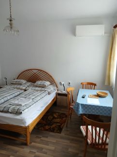 Flóra04 Apartman4