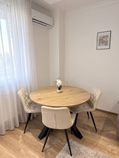 Sarah Doe Apartman3