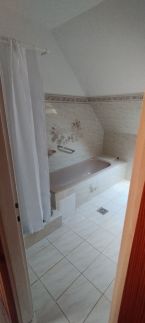 Alice Apartman13