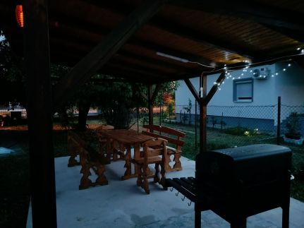 Alice Apartman4