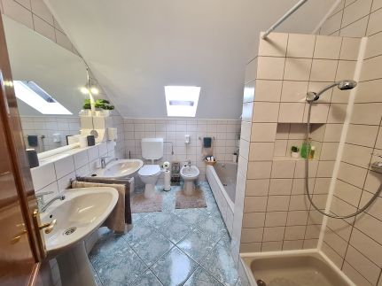 Lila Central Apartman – Balatonlelle fotó 15