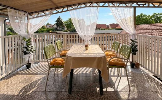 Lila Central Apartman – Balatonlelle