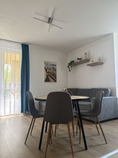 Six Apartman3