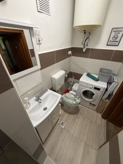 Carlos Apartman16