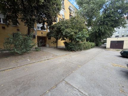 Carlos Apartman18