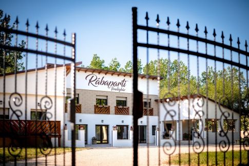Rábaparti Vendégház – Várkesző