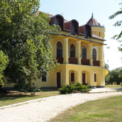 Almásy-Kastély